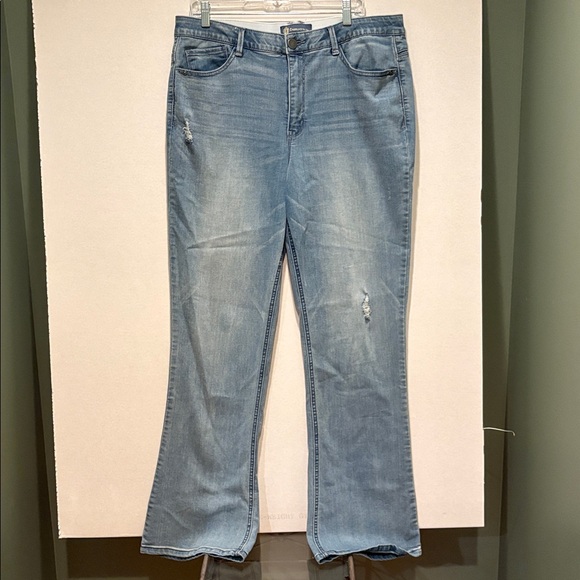 Democracy - "Ab"solution® High Rise 34" Inseam Light Blue Tall Bootcut Jean. 16 - Picture 4 of 11